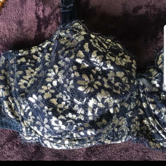 New Victoria’s Secret 36DD Lace Demi Bra - Picture 2 of 3